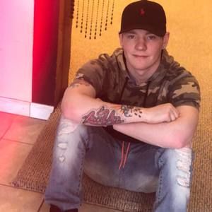 Meet your Posher, Derrick